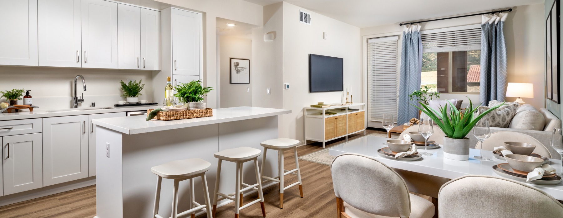 Studio, 1-, 2-, & 3-Bedroom Apartments in Fontana
